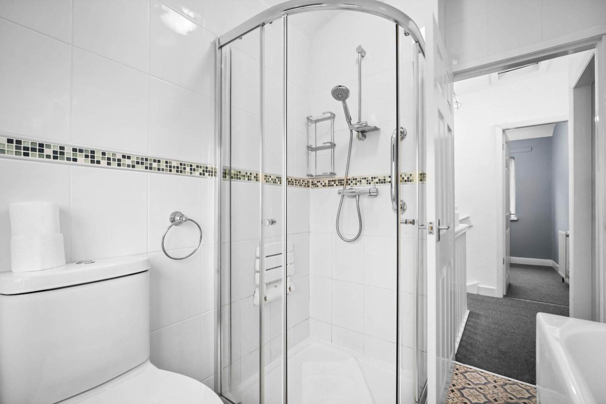 Stylish 3 Bedroom House - Parking - Garden - Great Barr - Netflix - Top Rated -121J Birmingham Kültér fotó