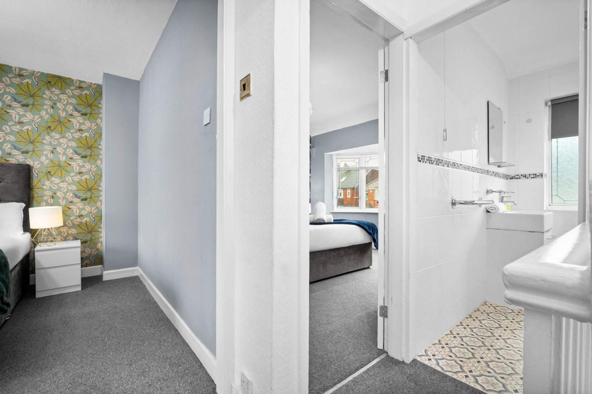 Stylish 3 Bedroom House - Parking - Garden - Great Barr - Netflix - Top Rated -121J Birmingham Kültér fotó